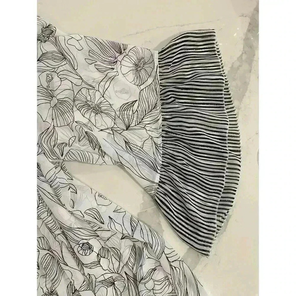 A New Day Black and White Hip Length Floral Kimono One Size Fits Most Women's - Picture 7 of 7